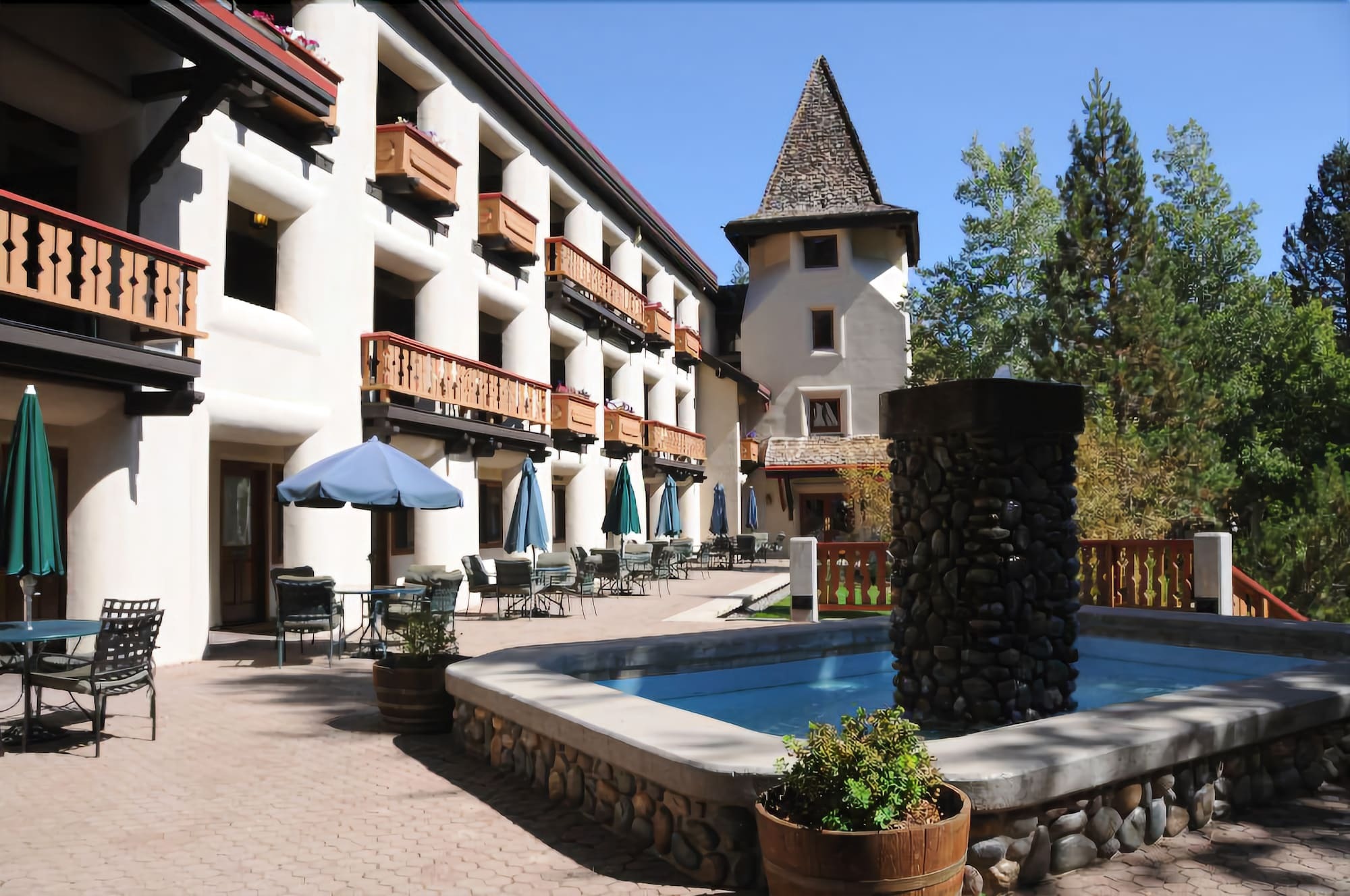 Getaways At Olympic Village Apartahotel 3*